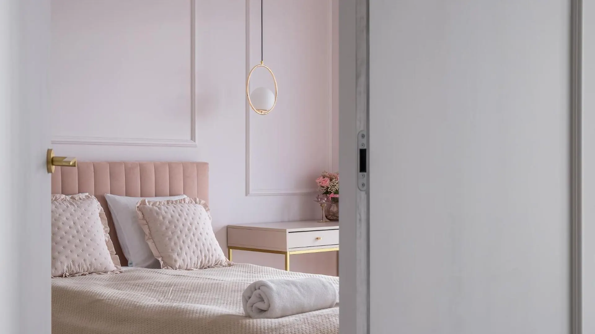 Διαμέρισμα Rentplanet - Apartamenty Quorum Βρότσλαβ